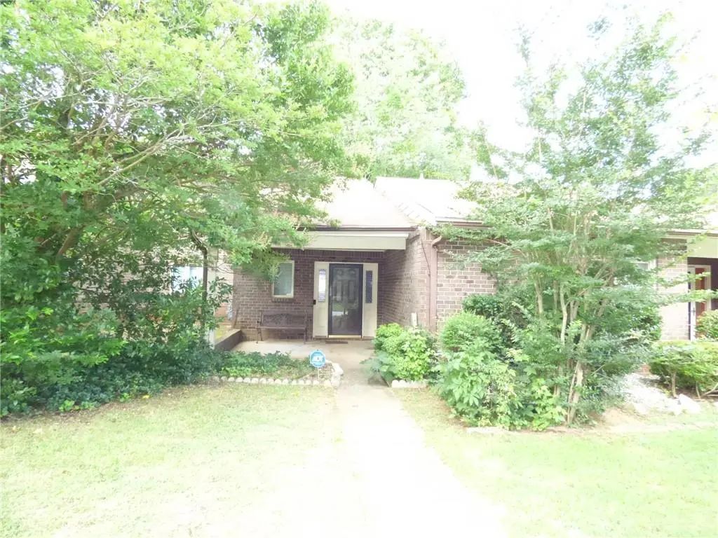 1572 Circlestone Drive, Stone Mountain