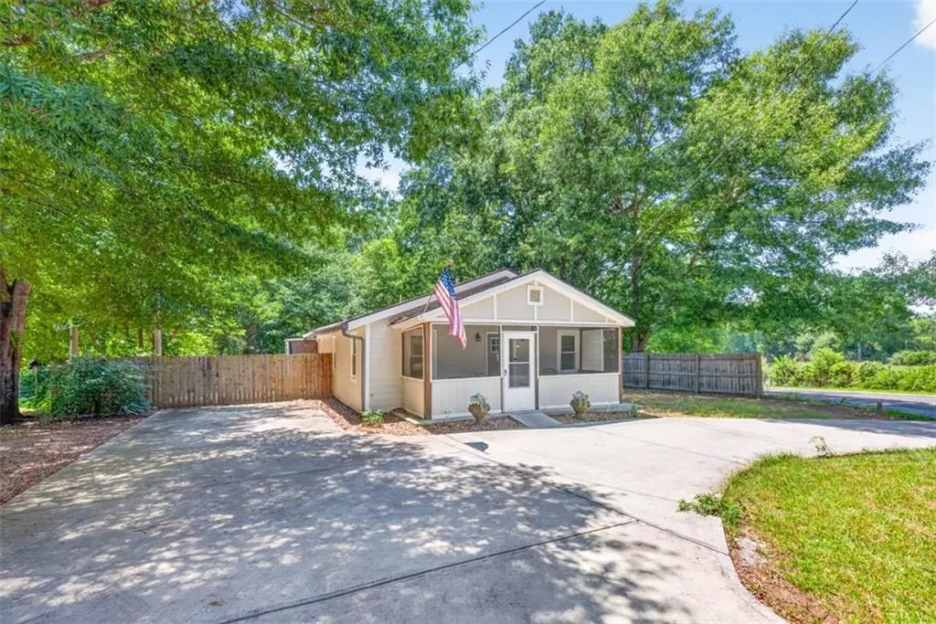 421 Maple Lane, Monroe