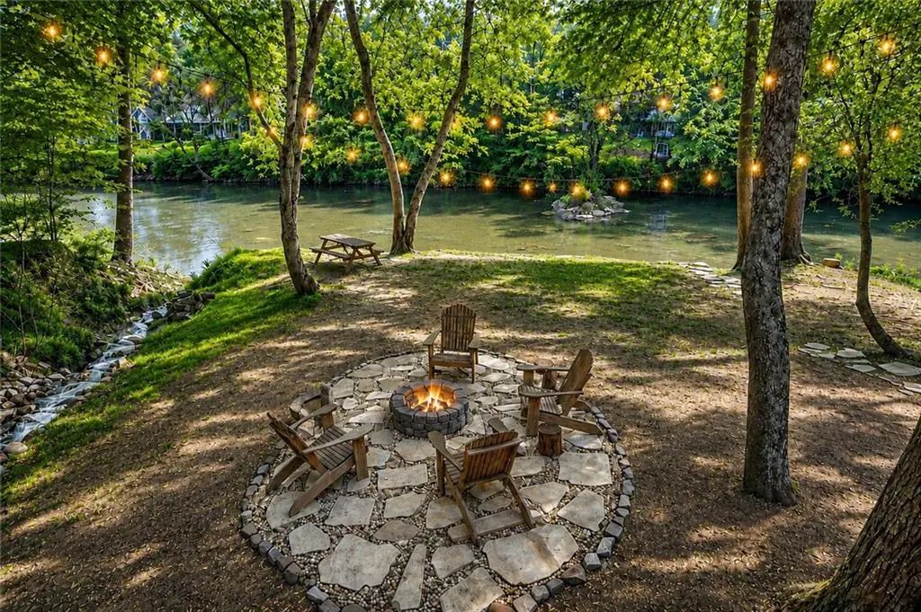 46 Floral Court, Ellijay