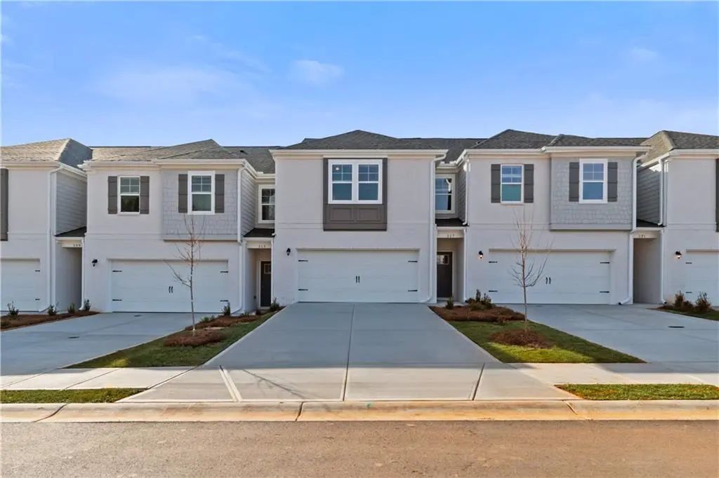 404 Enchanted Spring Court, Mcdonough