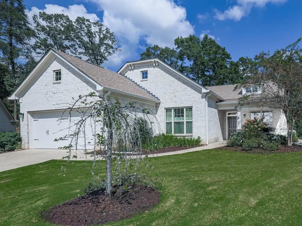 340 Pepperwood Way, Canton