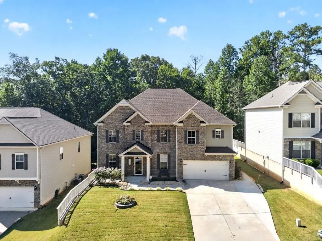 2193 Dodson Woods Drive, Fairburn