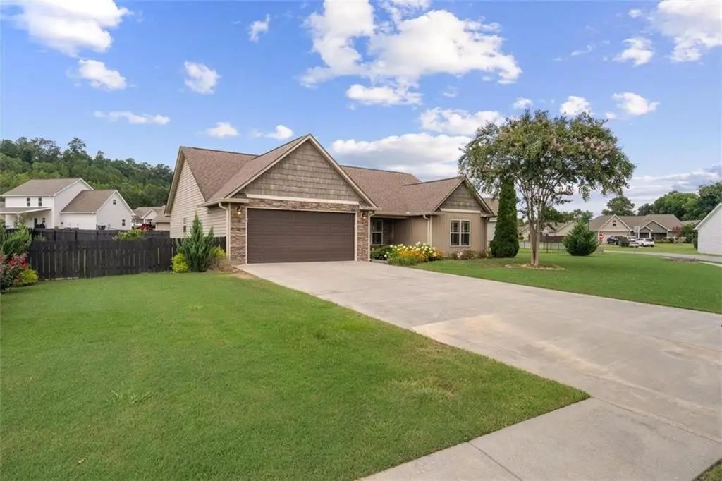 222 Gilmore Circle Sw, Calhoun