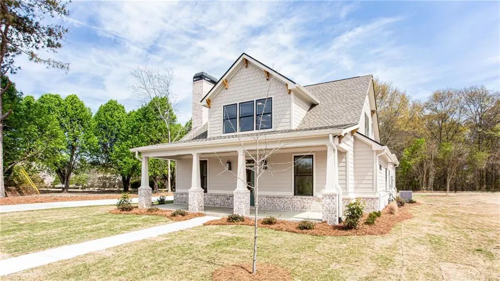 2044 Bennett Road, Grayson
