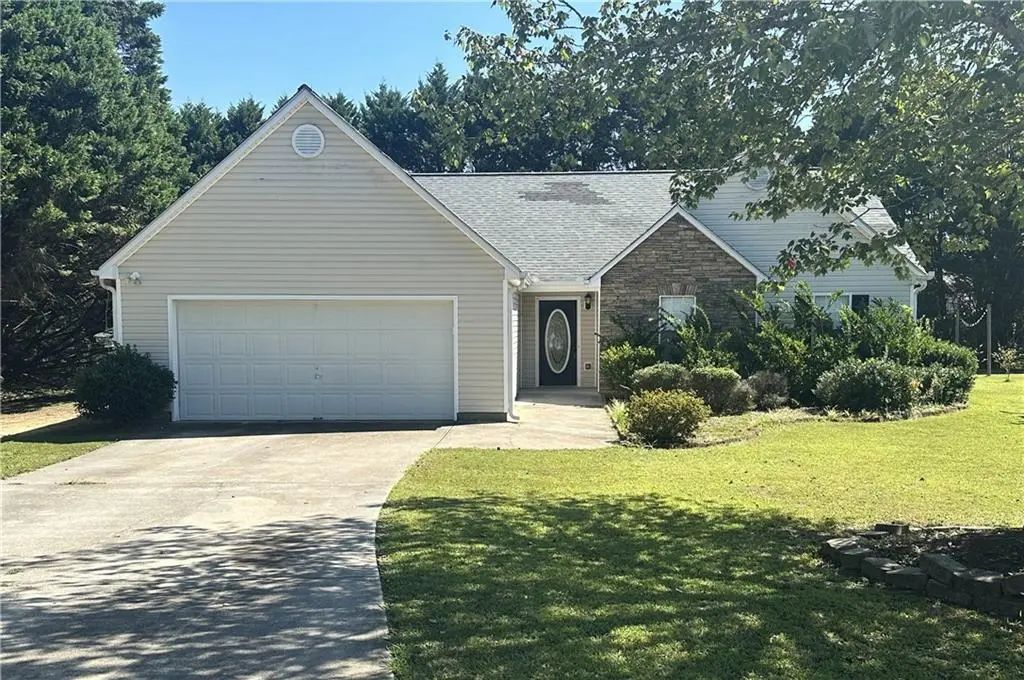 1512 Julianna Circle, Loganville