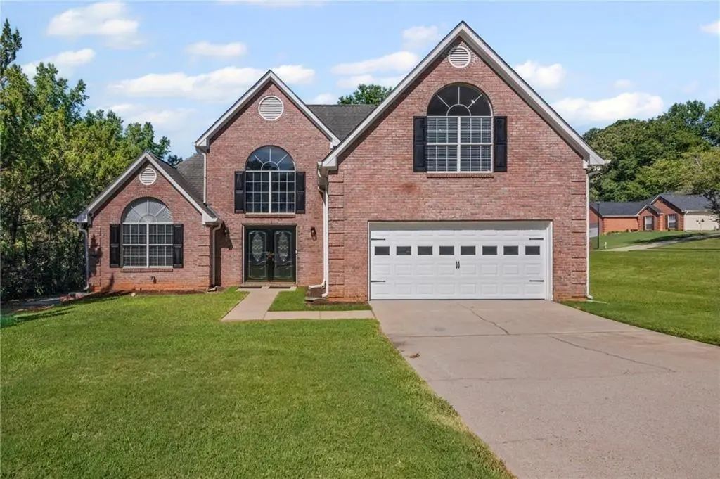 12189 Lauren Way, Fayetteville