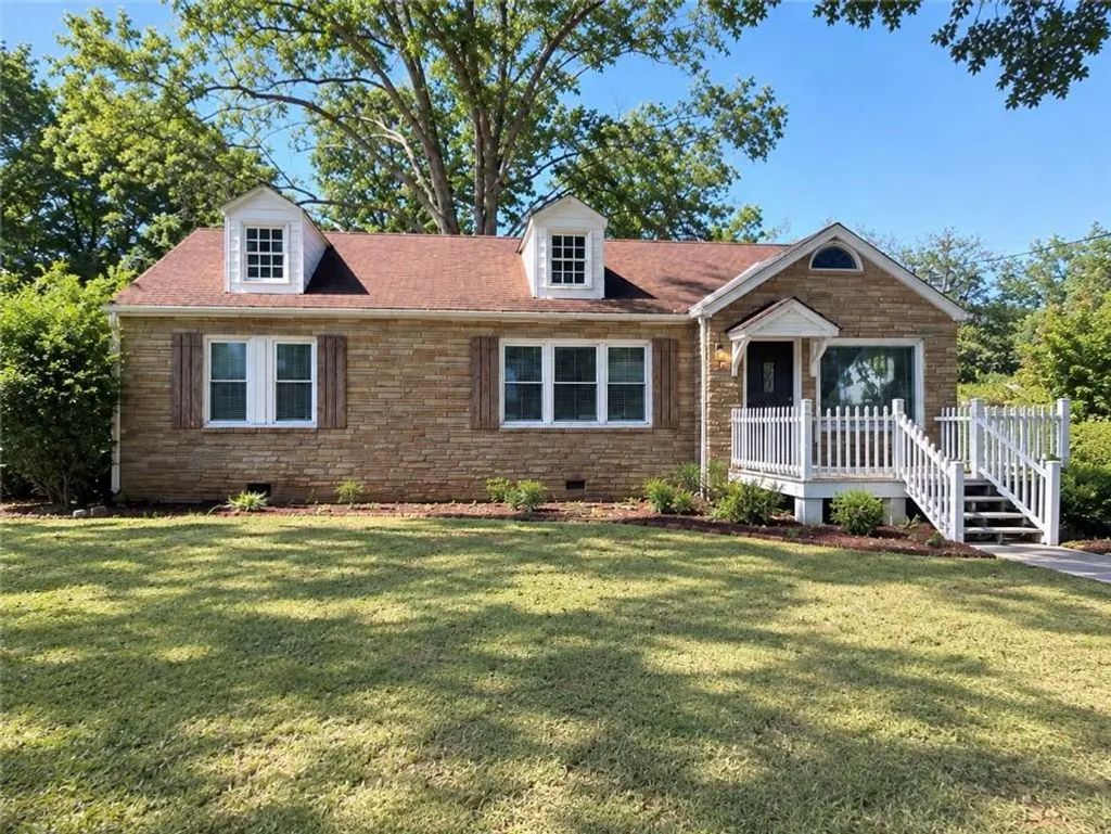 313 Glen Iris Drive, Monroe