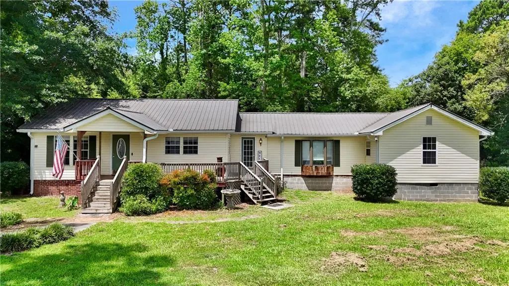 77 York Drive Ne, Plainville