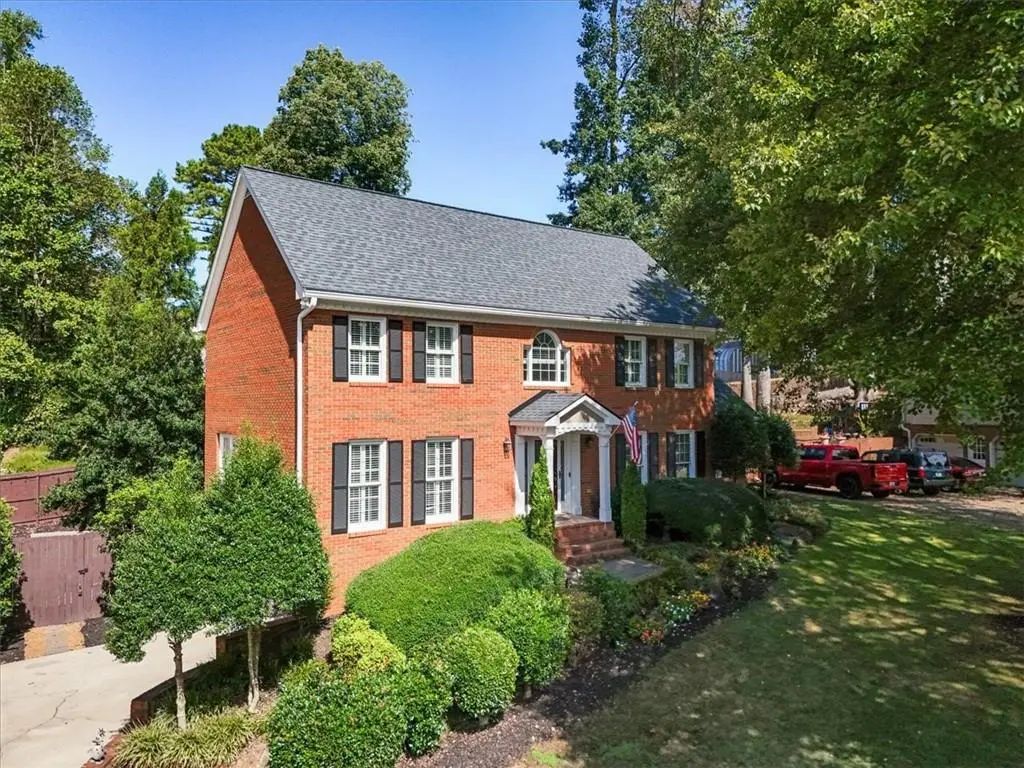 129 N Lakeside Drive Nw, Kennesaw
