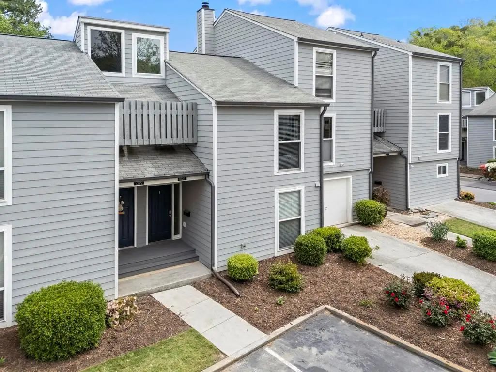 1021 Riverbend Club Drive Se, Atlanta