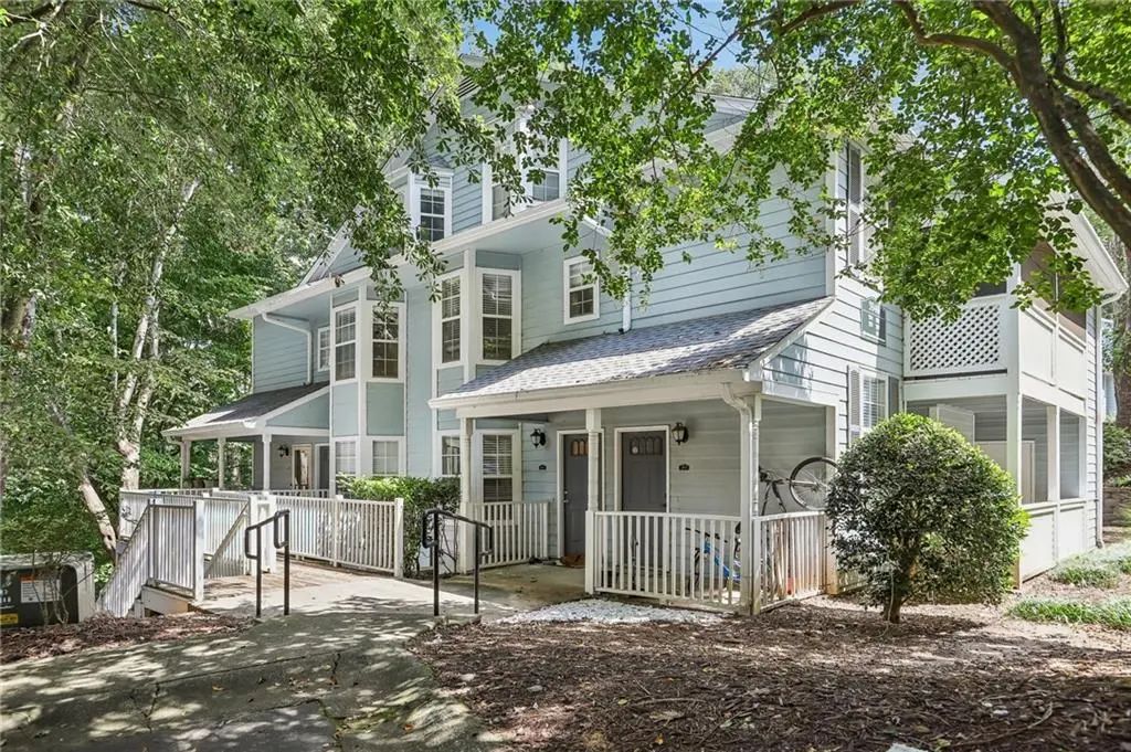 Unit 101 - 3940 Riverlook Parkway Se, Marietta