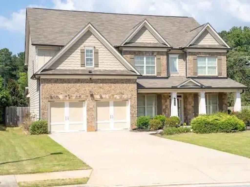 744 Laura Jean Court, Buford