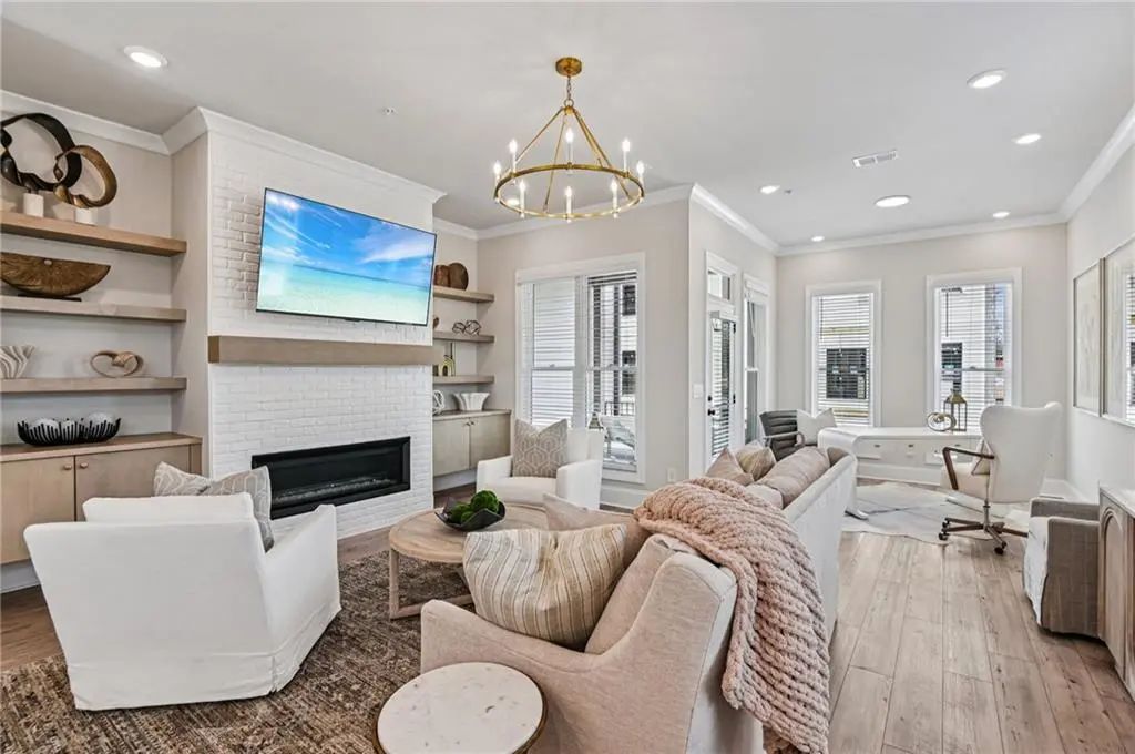 Unit 17 - 350 Crimson Pine Alley, Alpharetta