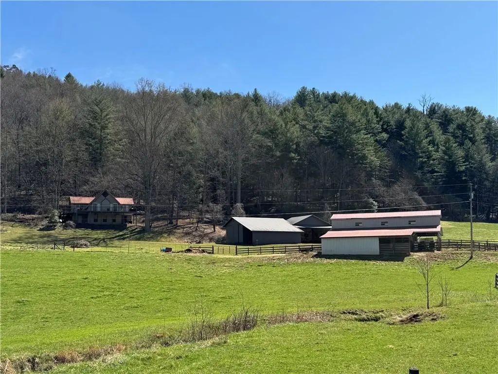 137 Blue Spruce Drive, Blairsville