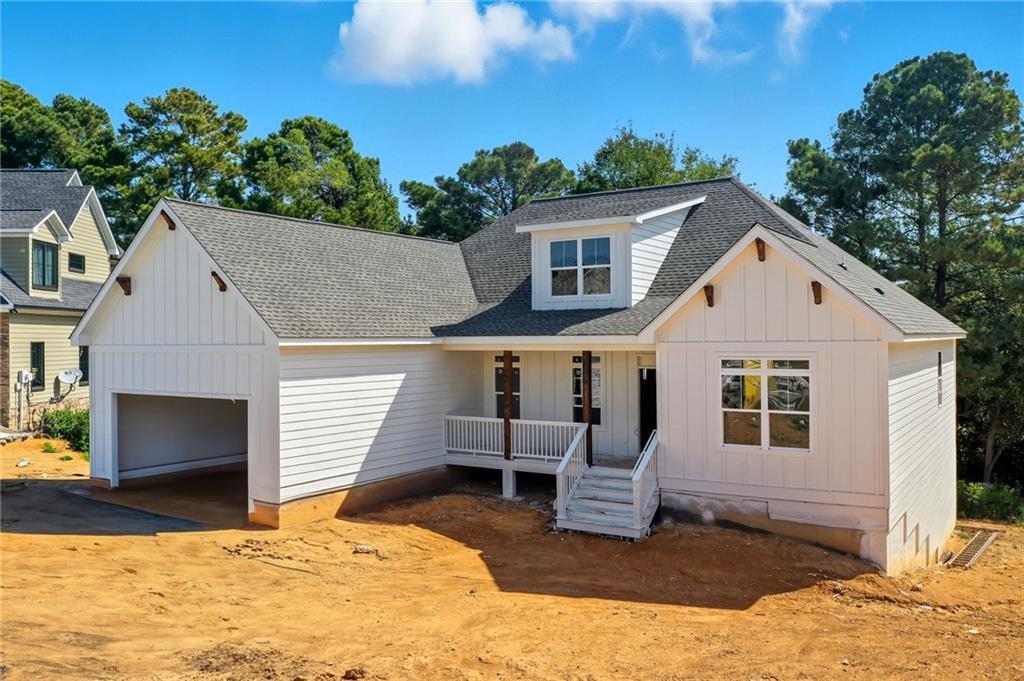 107 Bob White Drive, Calhoun