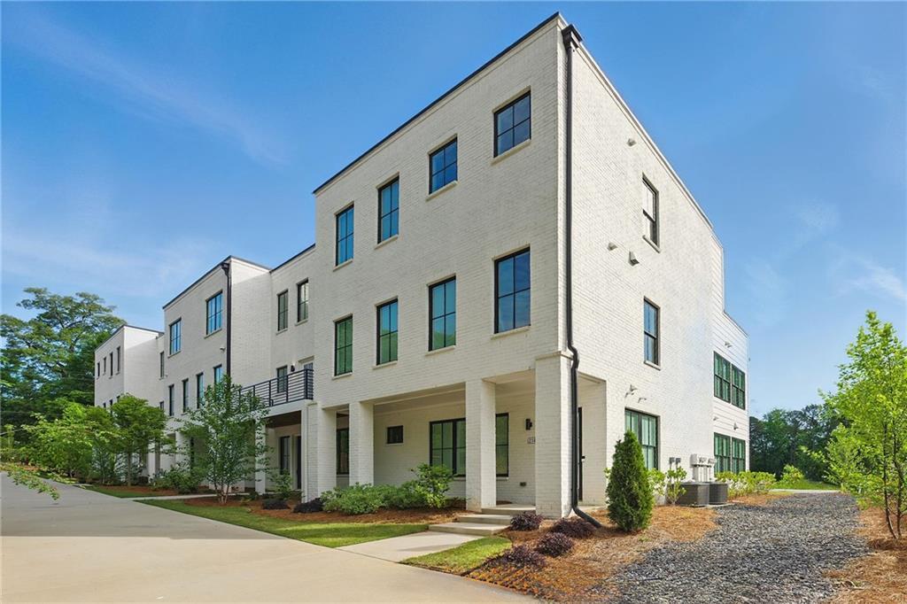 Unit 5 - 2150 Tidwell Lane, Atlanta