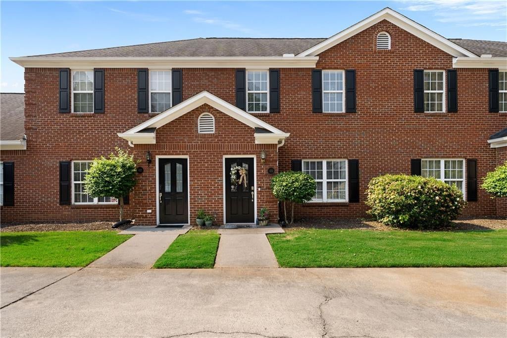 414 Manor Way, Cartersville