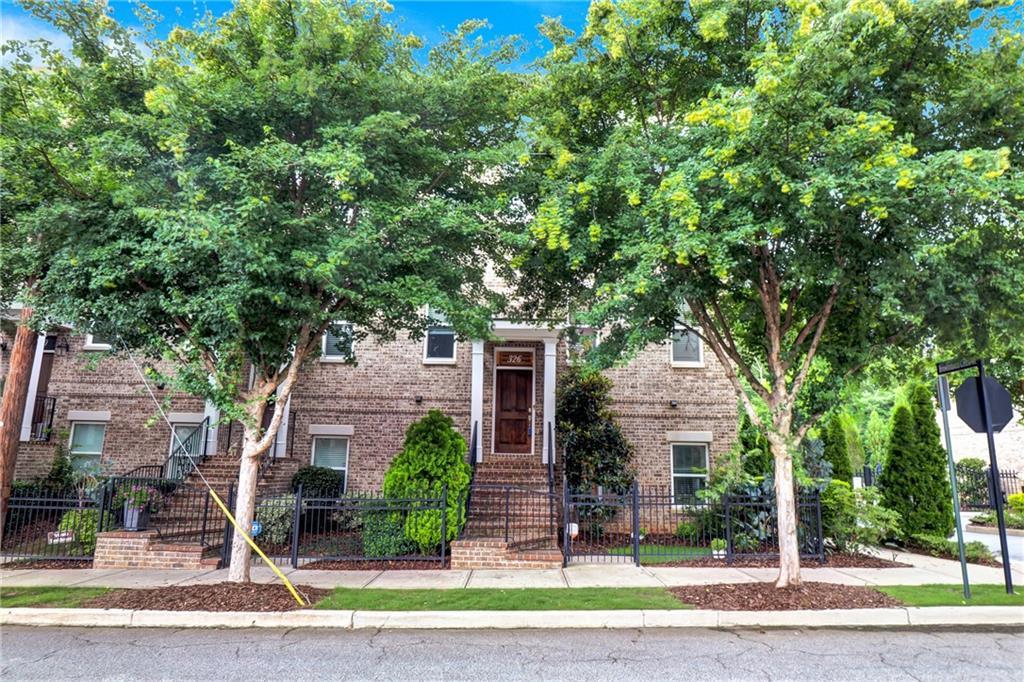 326 Brownstones Circle, Atlanta