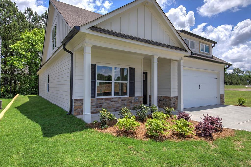 206 Daisy Court, Cartersville