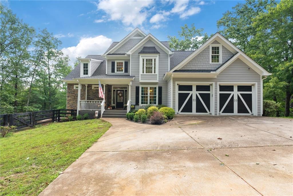 637 Amicalola Drive, Dawsonville