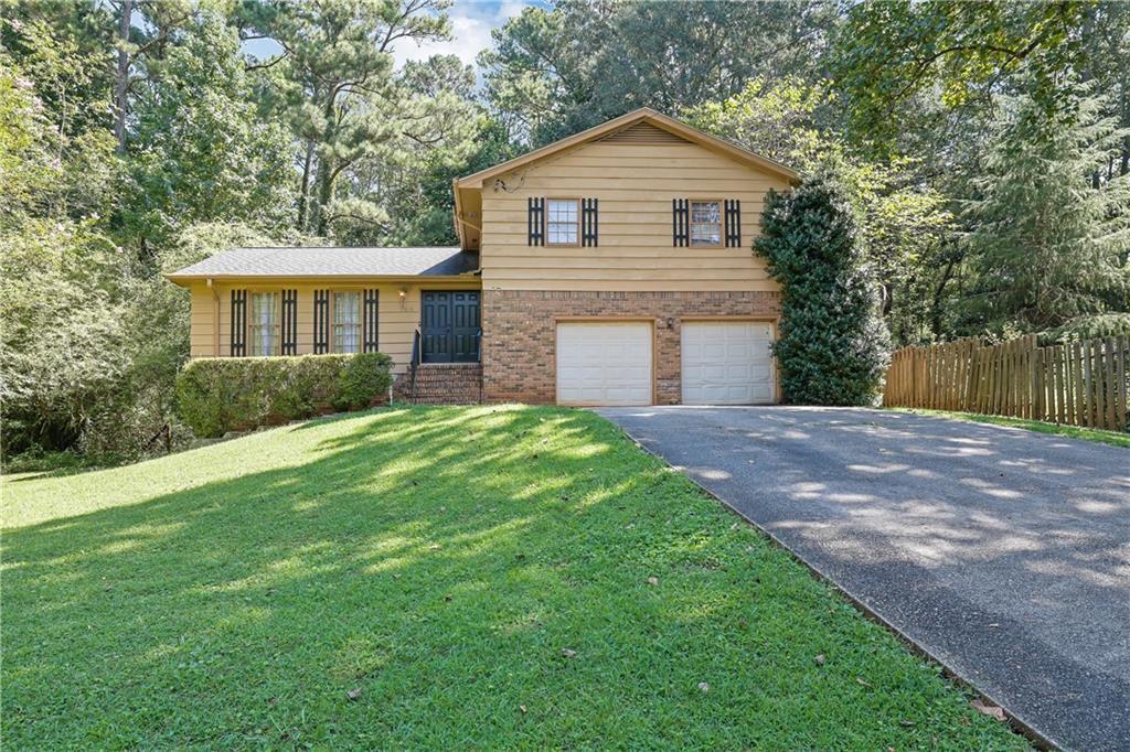 818 Bradford Court Sw, Lilburn