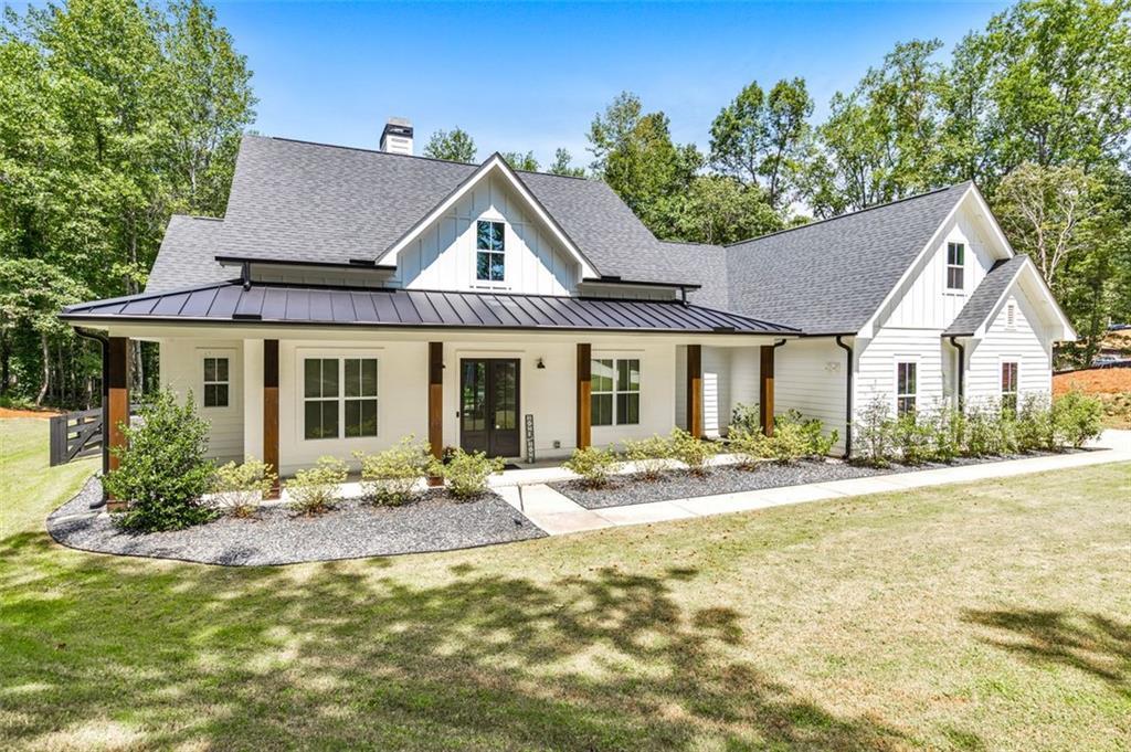 877 Arnold Mill Road, Woodstock