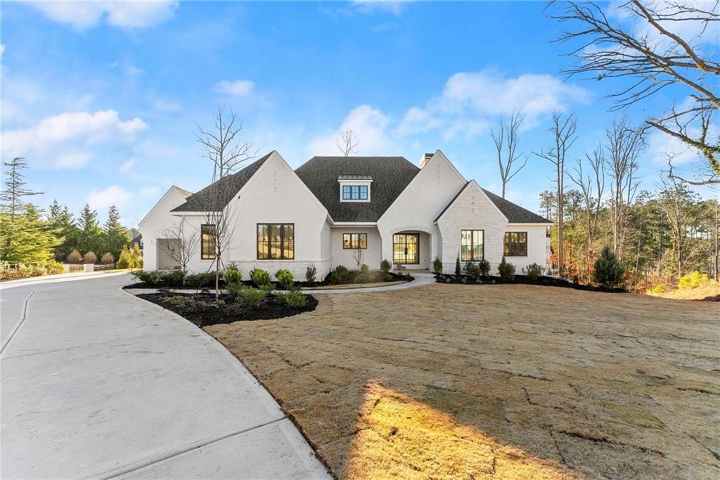 5071 Kings Close, Alpharetta