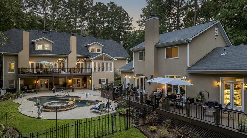 2010 Stonehedge Road, Roswell