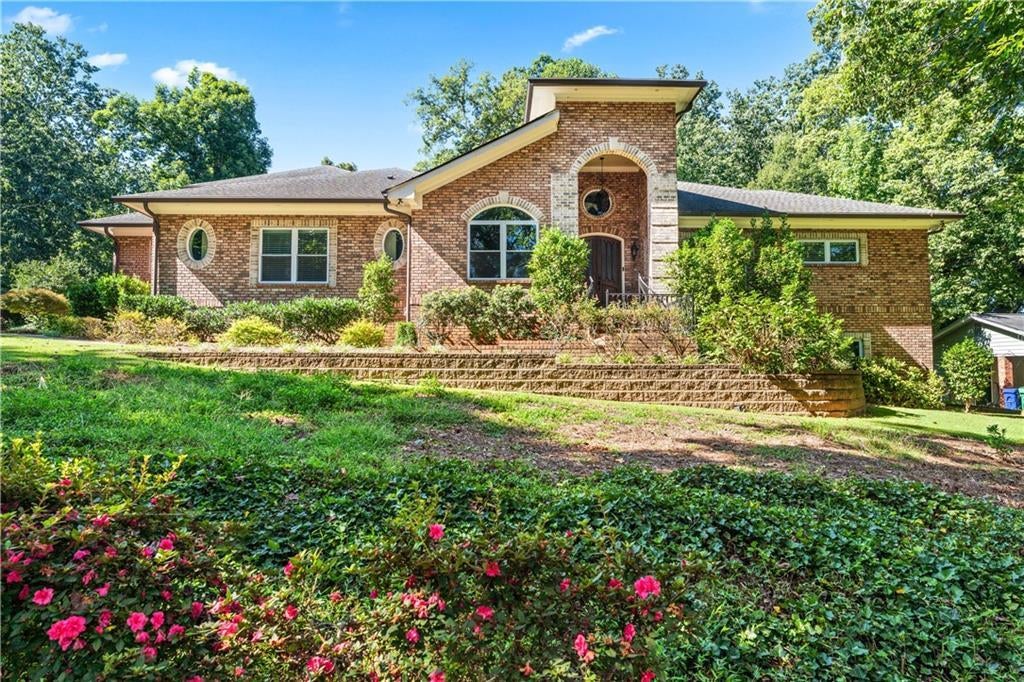 5816 Chamblee Dunwoody Road, Atlanta