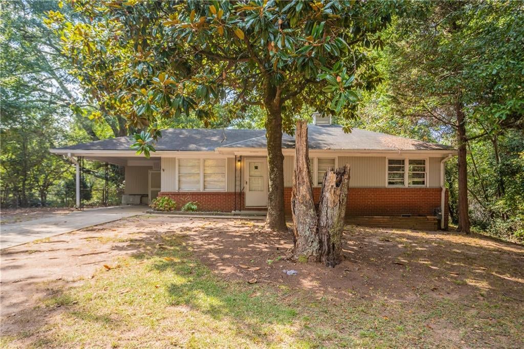 40 Dickson Road, Marietta