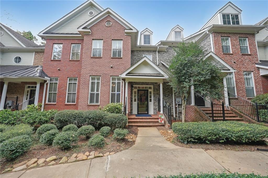 5434 Glenridge View, Atlanta