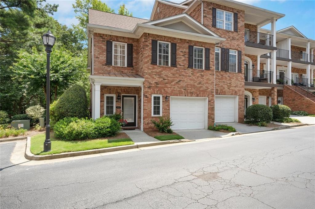 Unit 3 - 2570 Oglethorpe Circle, Atlanta