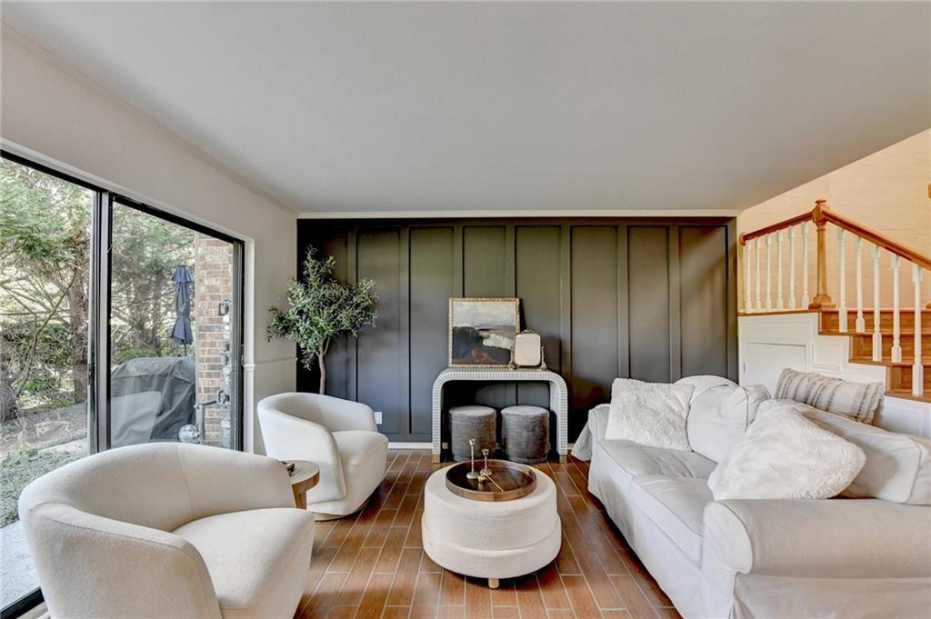 2271 Pernoshal Court, Dunwoody