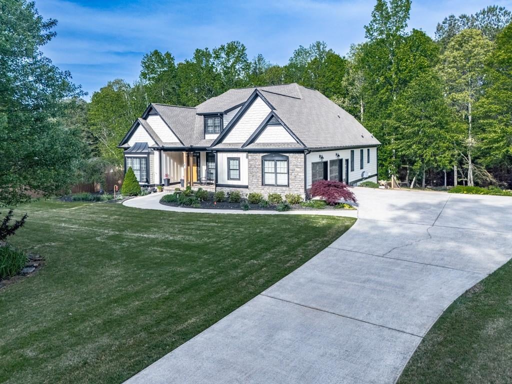 1076 Pinyan Lane, Canton