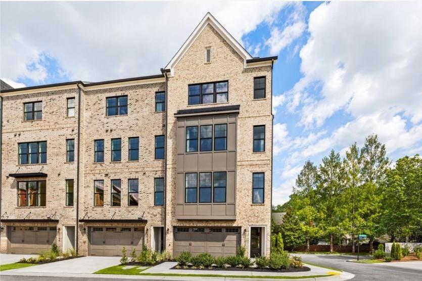 Unit 58 - 2188 Crestview Drive, Brookhaven