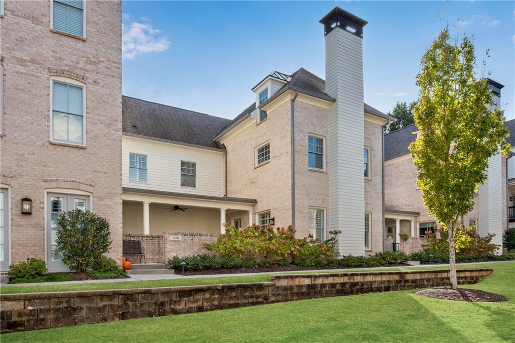 520 Clover Court, Roswell