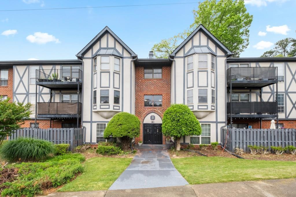 Unit B15 - 6851 Roswell Road, Sandy Springs