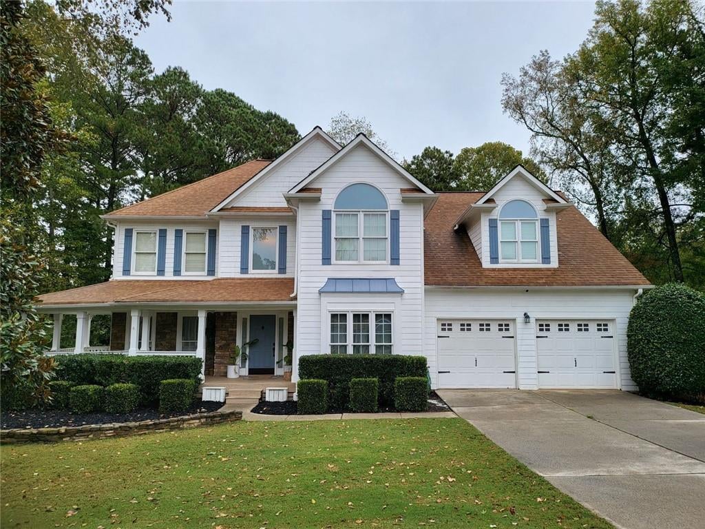 6010 Claiborne Cove, Roswell