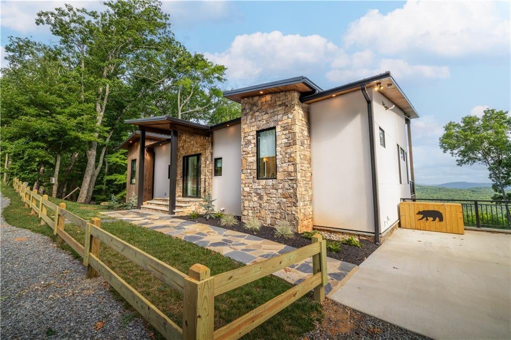 714 Scouts Overlook, Blairsville