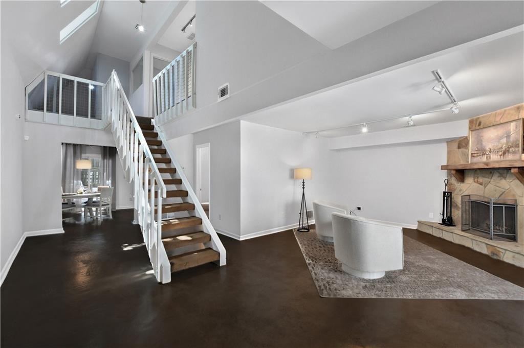 946 Bobcat Court Se, Marietta