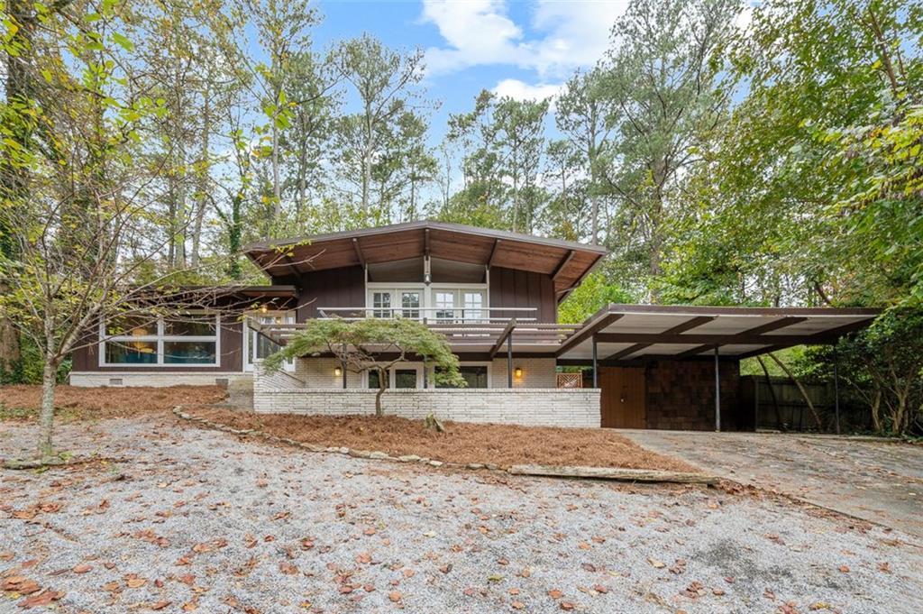 3883 Foxford Drive, Atlanta