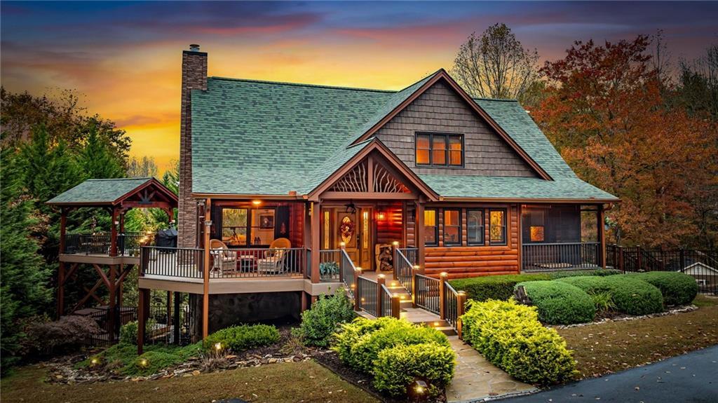 240 Twin Lakes Road, Blue Ridge