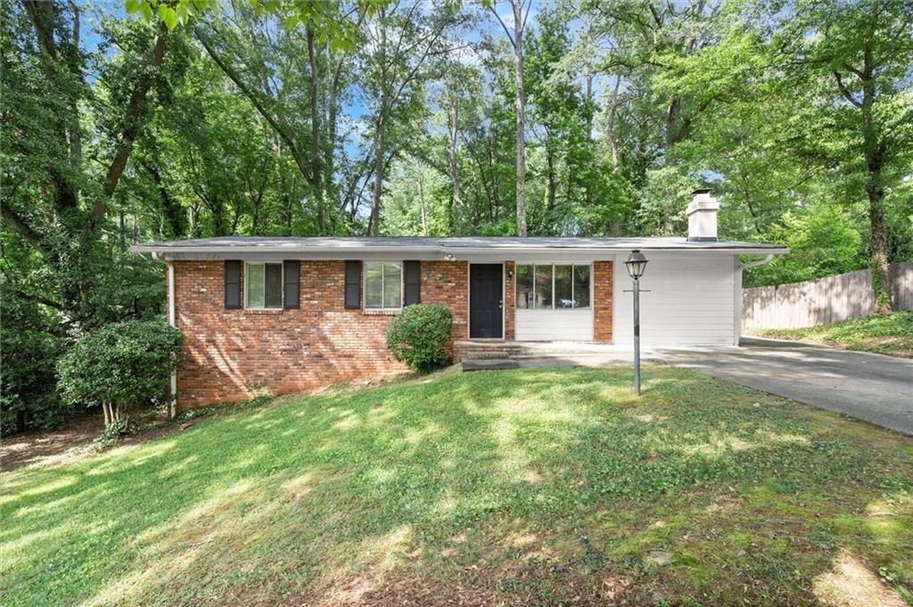 422 Afton Drive, Roswell
