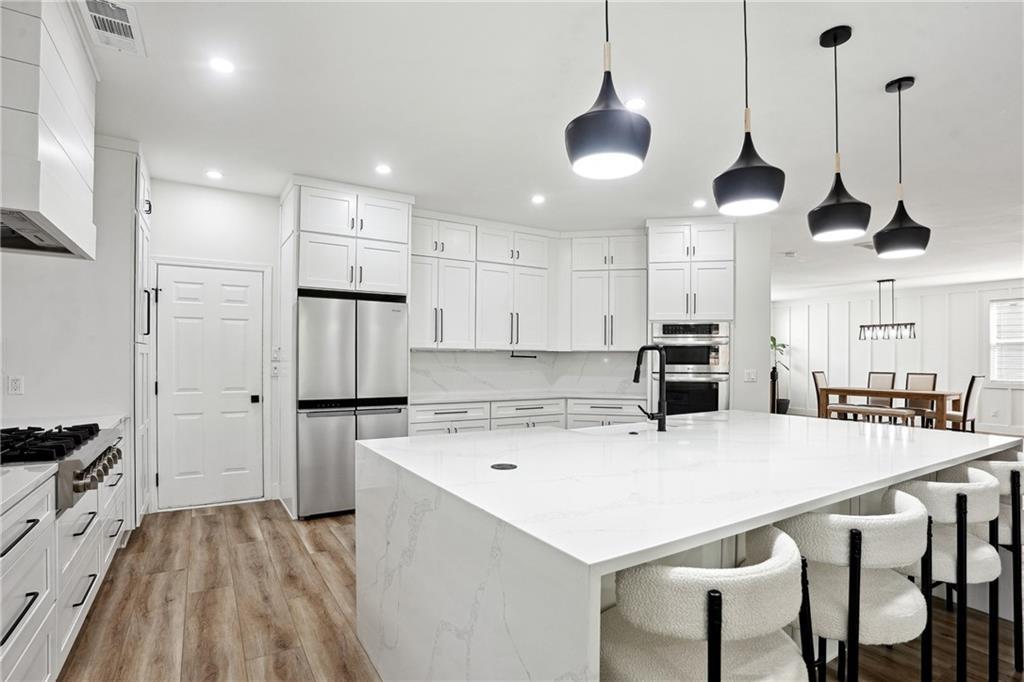 194 Branch Valley Way, Dallas