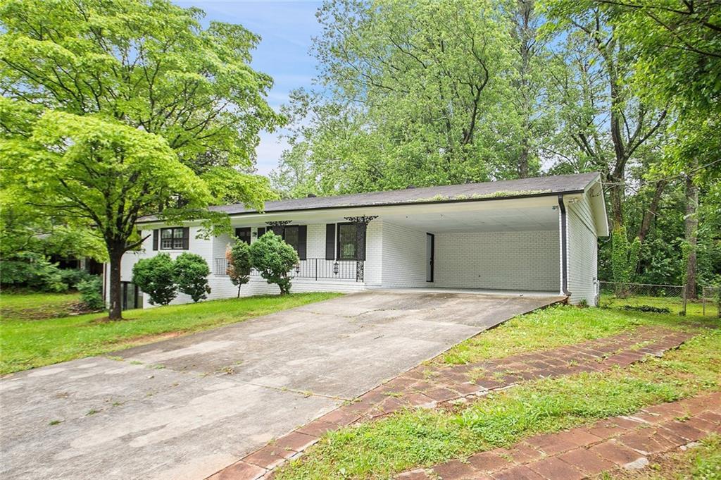 1780 Kinridge Road, Marietta