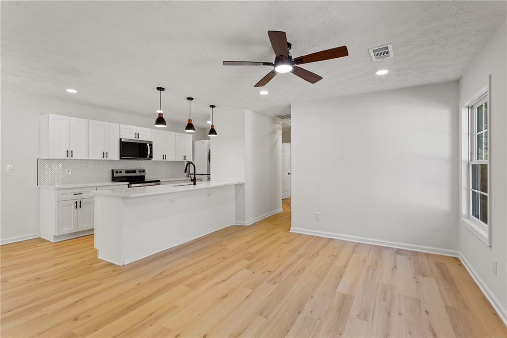 1360 Surrey Lane Sw, Marietta