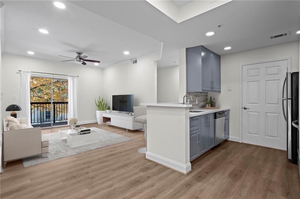 Photo of Listing #7677376