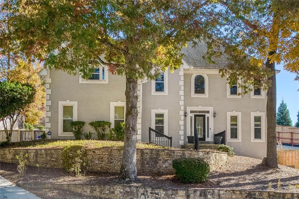 11925 Stradford Wood, Roswell