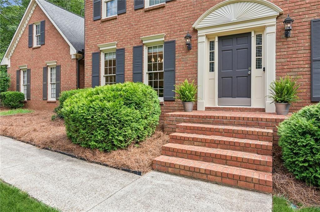 6165 Pin Oak Lane, Alpharetta