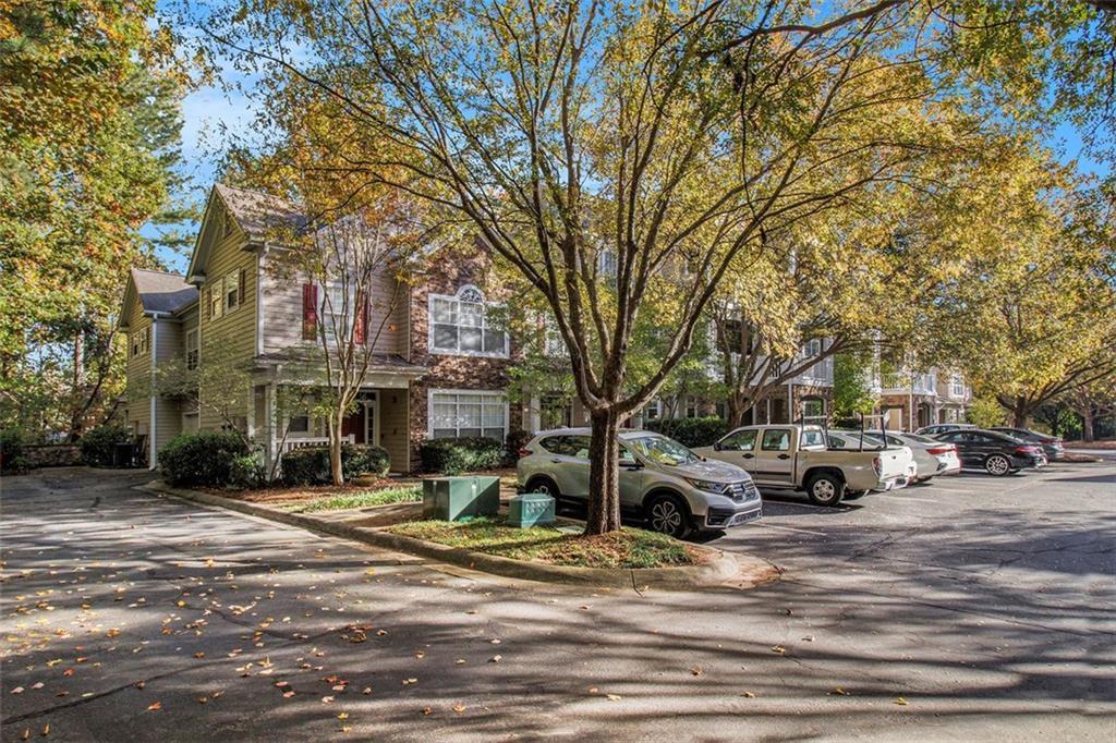 916 Sandringham Drive, Alpharetta